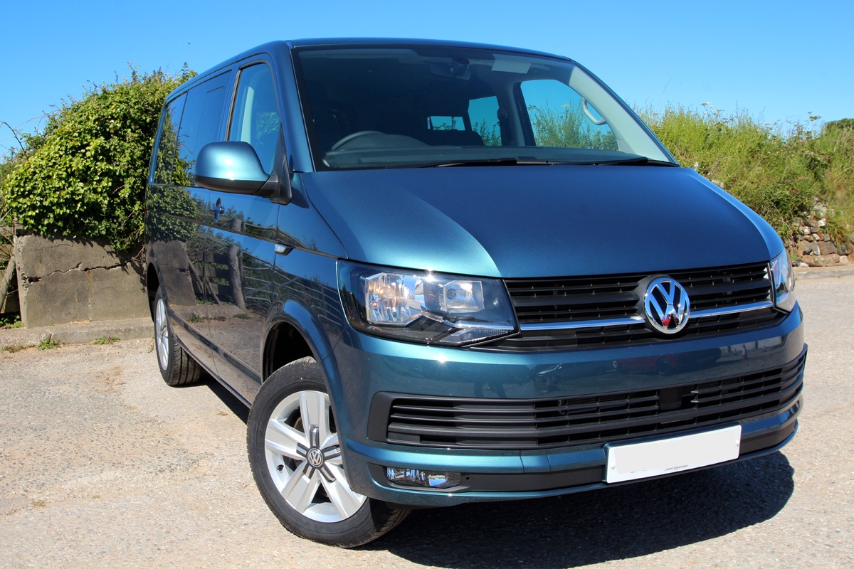 VF19 XJW RH EXTERIOR VIEW reg blanked